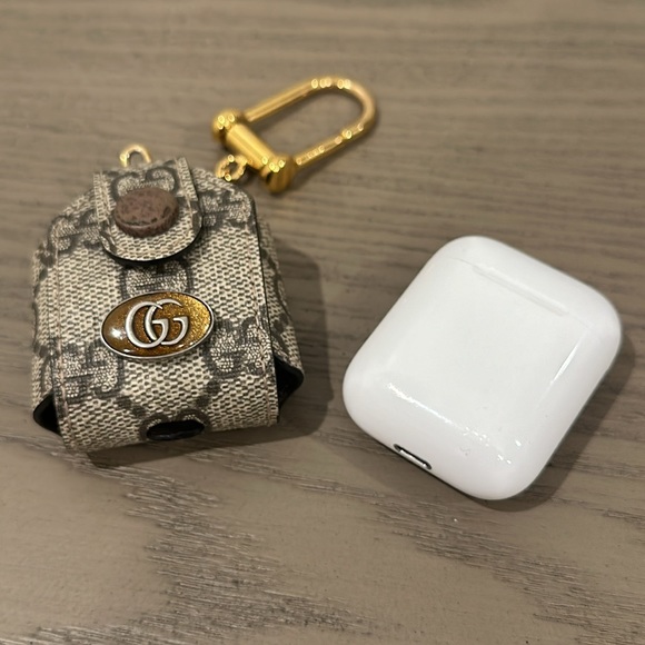 EUC GUCCI OPHIDIA GG APPLE AIRPODS CASE. AUTHENTIC - Picture 4 of 15